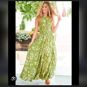 Maxi dress with slit